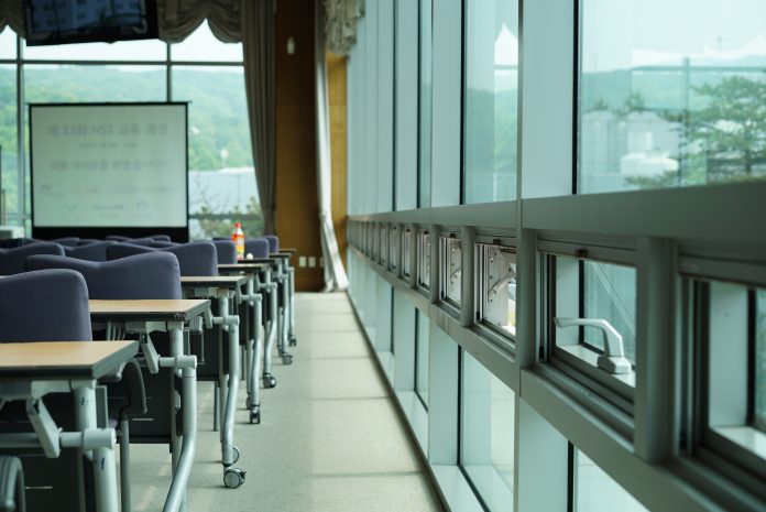 classroom-auditorium-window-office-room