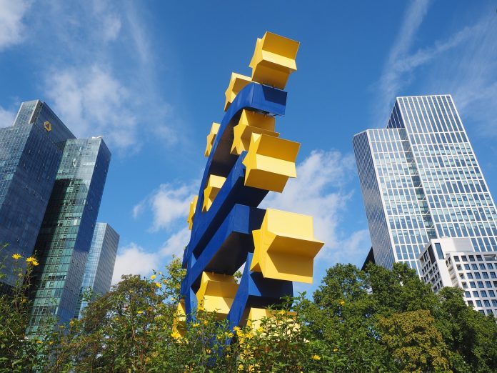 euro-sculpture-2867935_1280